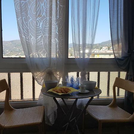 Romantica fuga con vista panoramica sulla città di Savona Apartamento Exterior foto