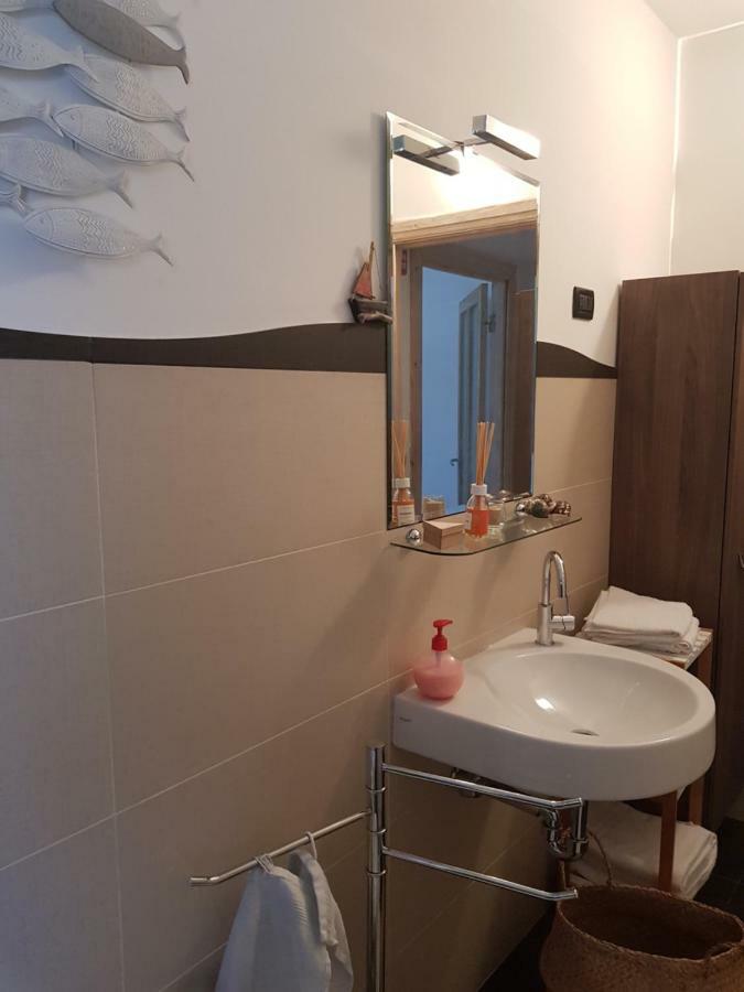 Romantica fuga con vista panoramica sulla città di Savona Apartamento Exterior foto
