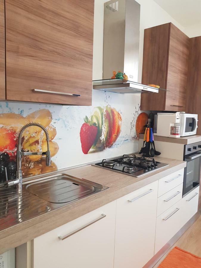 Romantica fuga con vista panoramica sulla città di Savona Apartamento Exterior foto