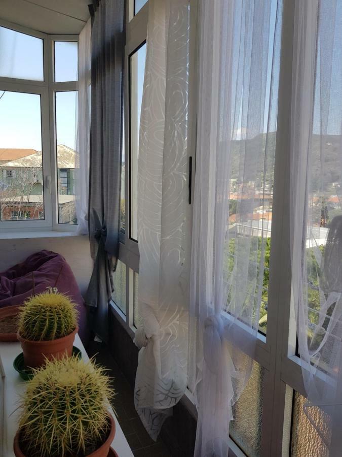 Romantica fuga con vista panoramica sulla città di Savona Apartamento Exterior foto