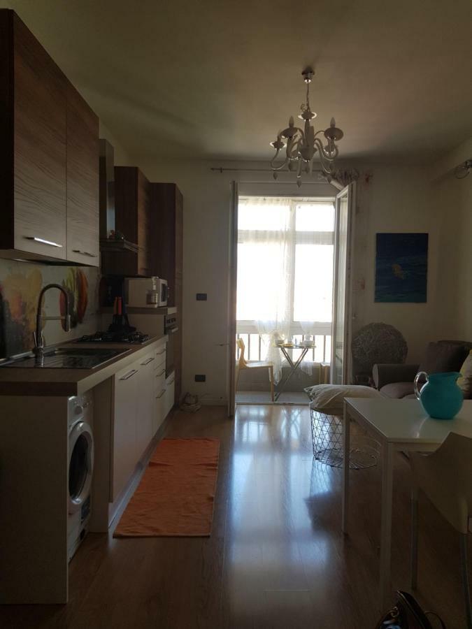 Romantica fuga con vista panoramica sulla città di Savona Apartamento Exterior foto