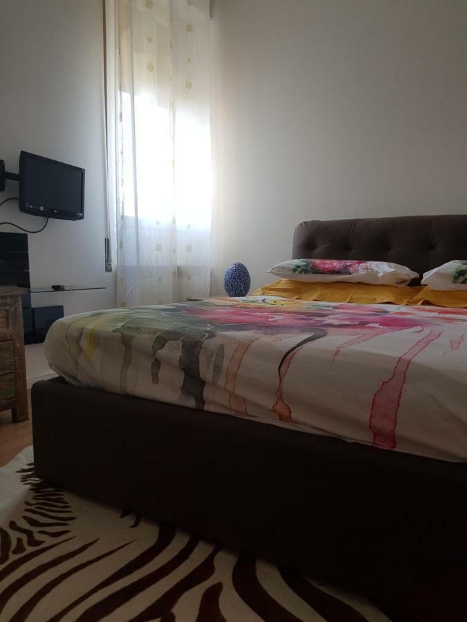 Romantica fuga con vista panoramica sulla città di Savona Apartamento Exterior foto