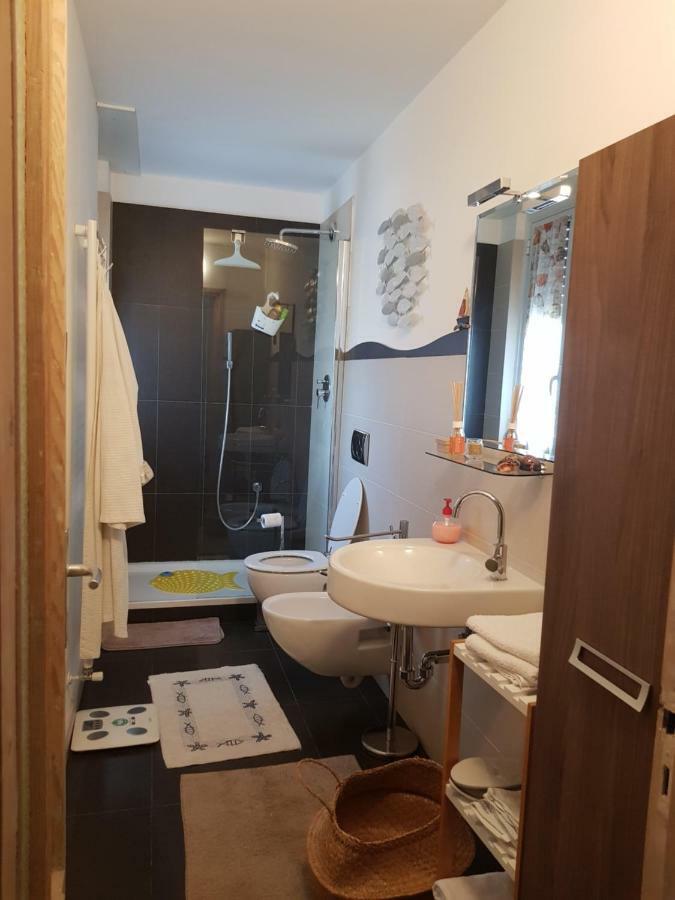Romantica fuga con vista panoramica sulla città di Savona Apartamento Exterior foto